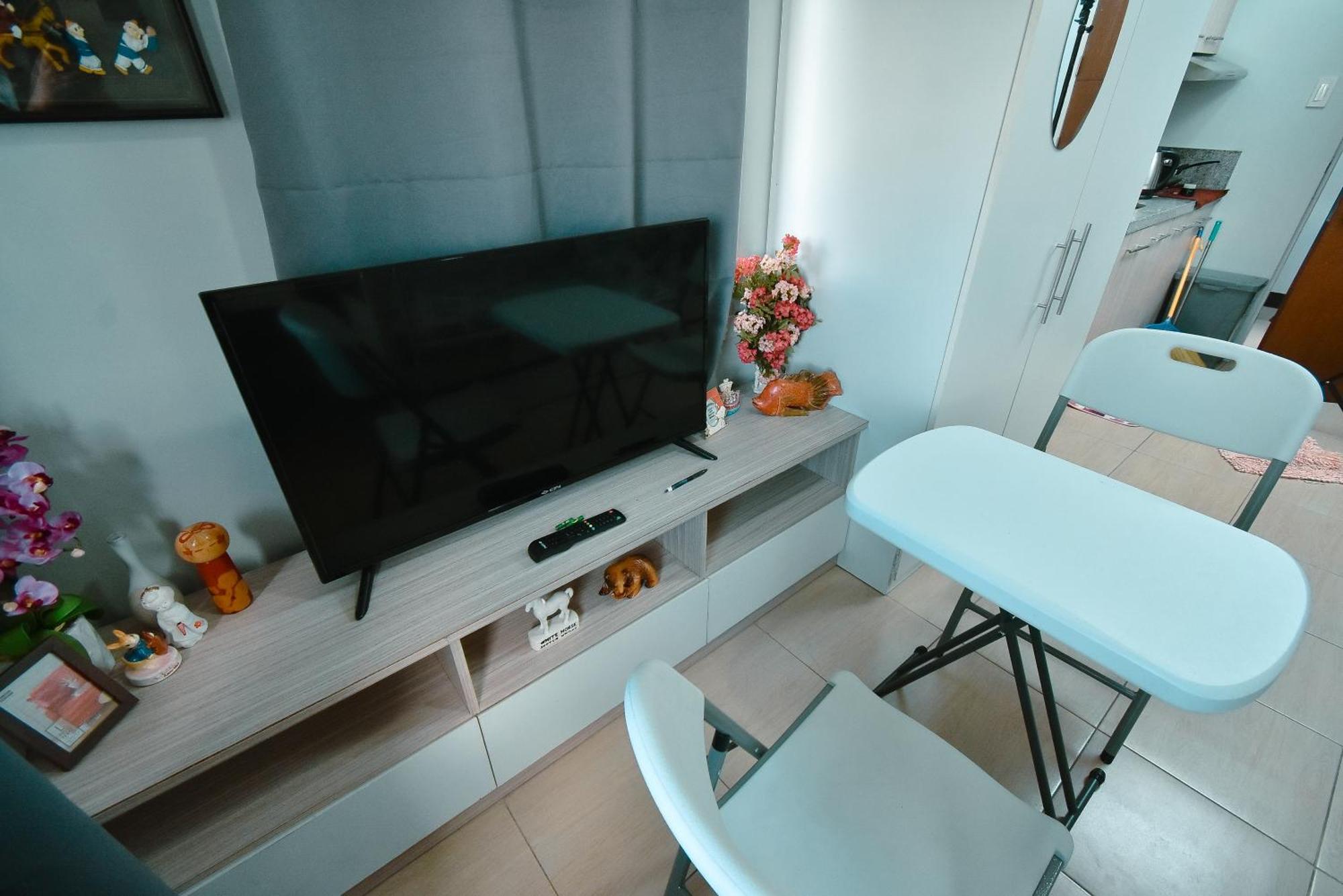 Cozy Unit With Free Pool, Netflix & Wifi In Alabang Crq3 Aparthotel Muntinlupa City Exterior photo